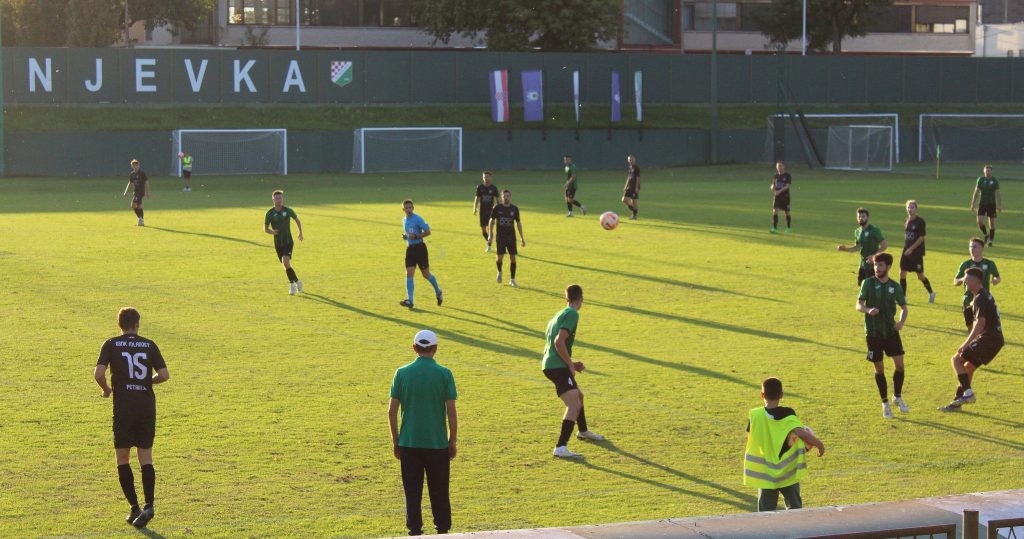 3. NL Centar: Ravnice se izdvojile na čelu, Ponikve uzele bod kod Kurilovca